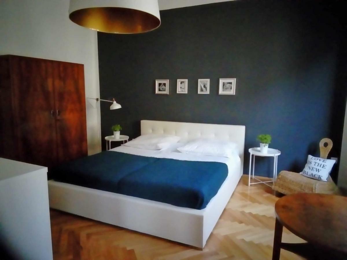 Luxury Old Town Apartment Pula Zewnętrze zdjęcie